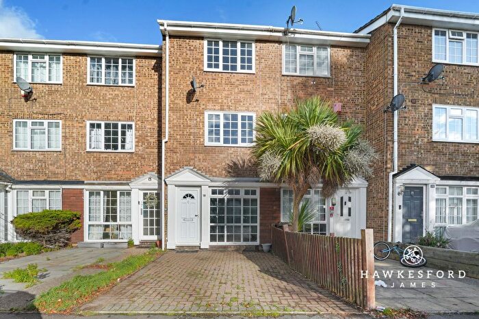 4 Bedroom Terraced House For Sale In Warlingham Close, Rainham, ME8