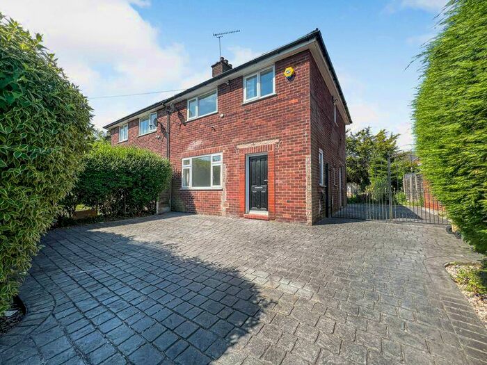 3 Bedroom Semi-Detached House To Rent In Mount Pleasant Road, Farnworth, Bolton, - Gated Parking, Lovely Gardens, Beds, BL4