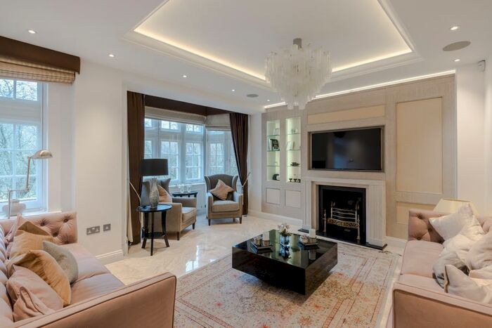 3 Bedroom Flat To Rent In Knightsbridge, London, SW1X