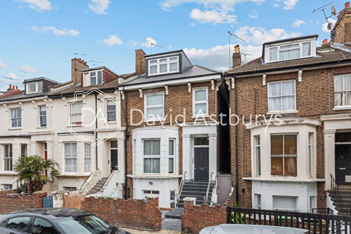 1 Bedroom Flat To Rent In Devonport Road, Shepherds Bush, London, W12