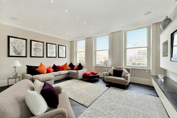 4 Bedroom Flat To Rent In Phillimore Gardens, Kensington W8