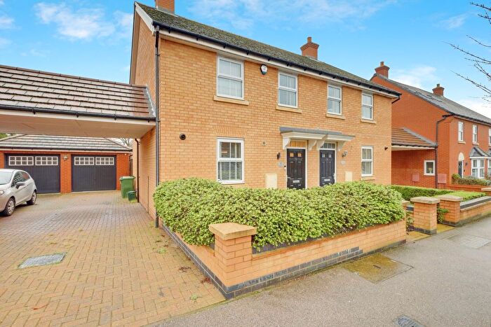 3 Bedroom Semi Detached House For Sale In Kingston Road, Benfleet, SS7