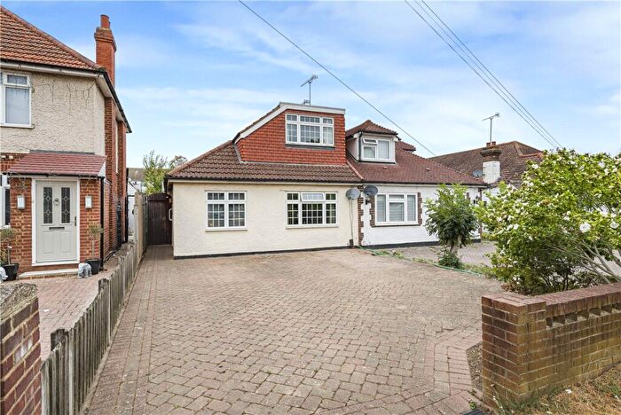 4 Bedroom Bungalow For Sale In Sevenoaks Way, St Pauls Cray, Kent, BR5