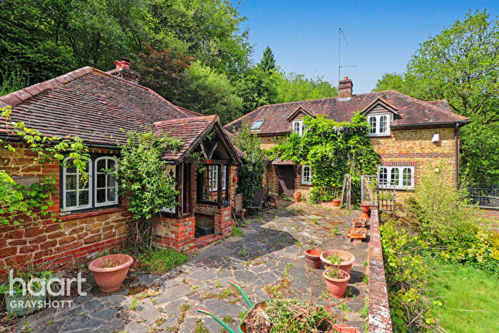 4 Bedroom Detached House For Sale In Whitmore Vale, Hindhead, GU26