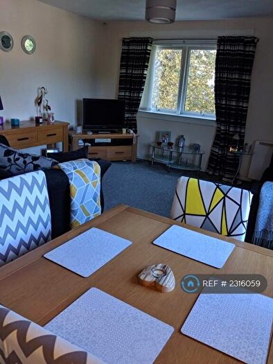 2 Bedroom Maisonette To Rent In Maggieswood Loan, Falkirk, FK1