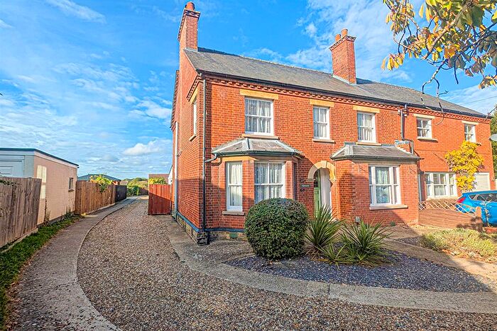 4 Bedroom Semi-Detached House For Sale In The Causeway, Burwell, Cambridge, CB25