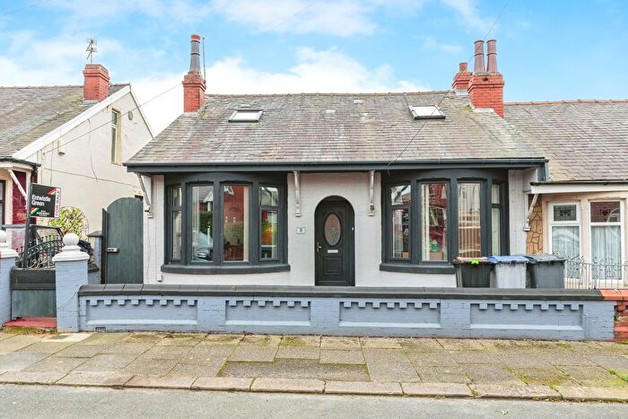 3 Bedroom Semi Detached House For Sale In Chadfield Road, Blackpool, Lancashire, FY1