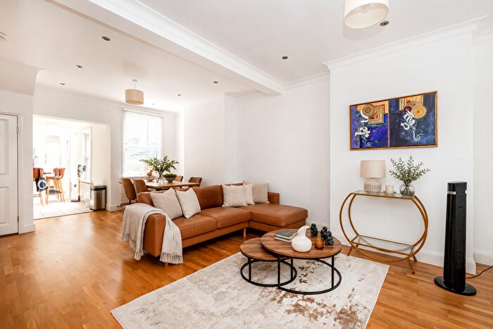 3 Bedroom End Of Terrace House For Sale In Sirdar Road, London, W11