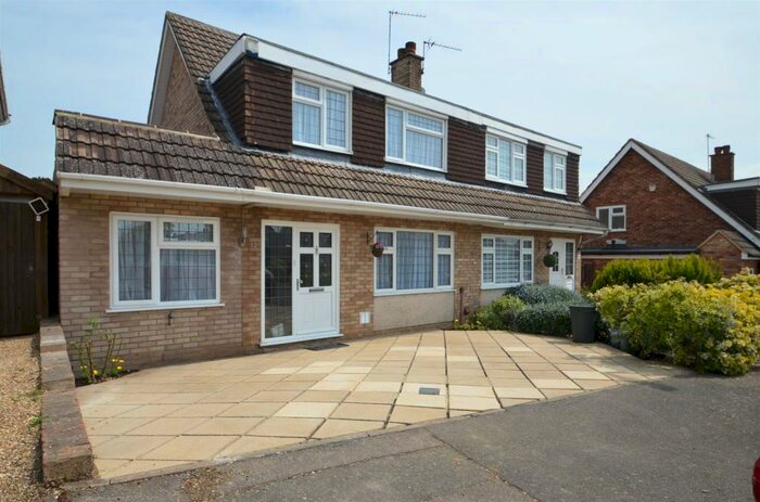 4 Bedroom Semi-Detached House To Rent In Stowe Crescent, Ruislip, HA4