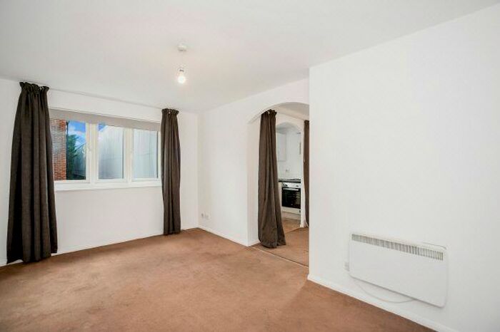 Studio To Rent In John Silkin Lane, Deptford, SE8