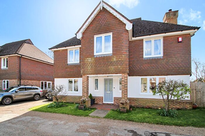 4 Bedroom Detached House For Sale In Shuttle Close, Biddenden, TN27
