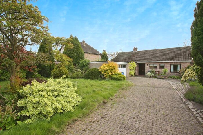 3 Bedroom Bungalow For Sale In George Fox Lane, Fenny Drayton, Nuneaton, Leicestershire, CV13
