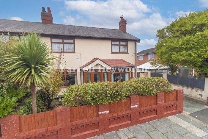 3 Bedroom Semi-Detached House For Sale In Holcombe Road, Blackpool, FY2