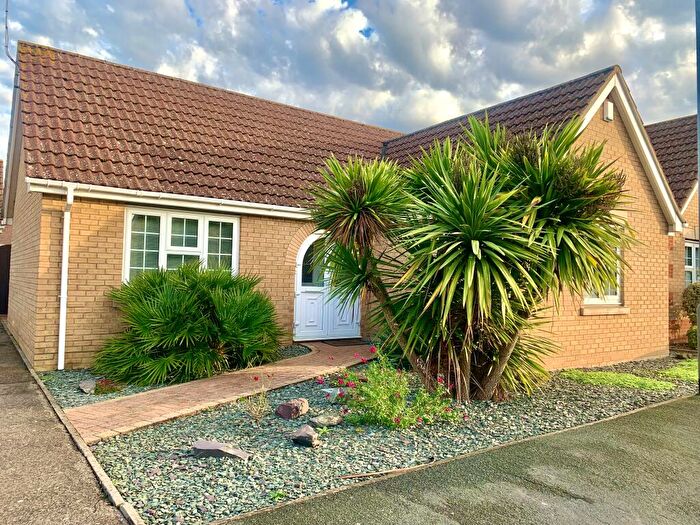 2 Bedroom Property To Rent In Landau Way, Cambs, March, PE15