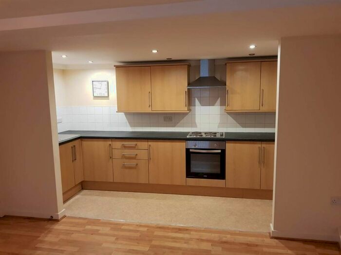 1 Bedroom Flat To Rent In Lammas Street, Carmarthen, SA31