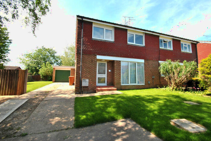 4 Bedroom Semi-Detached House To Rent In Brandles Road, Letchworth Garden City, SG6