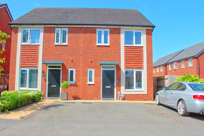3 Bedroom Semi-Detached House For Sale In Longhorn Close, Uttoxeter, ST14