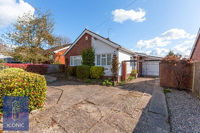 4 Bedroom Detached Bungalow For Sale In Riverside Close, Hellesdon, Norwich, NR6