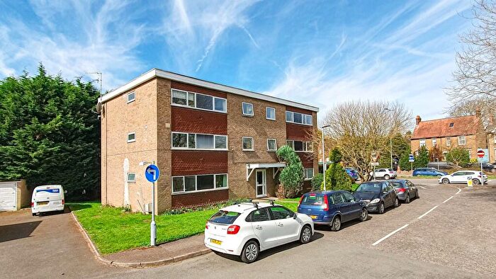 3 Bedroom Apartment To Rent In Riversmeet, Hertford, SG14