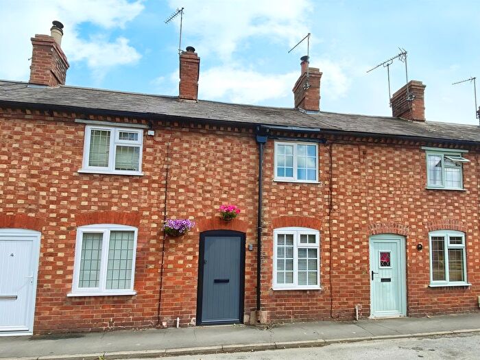 2 Bedroom Terraced House For Sale In Leicester Row, Long Itchington, Southam, CV47