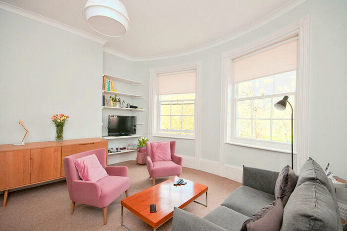 1 Bedroom Apartment To Rent In Hanover Crescent, Central Brighton, BN2