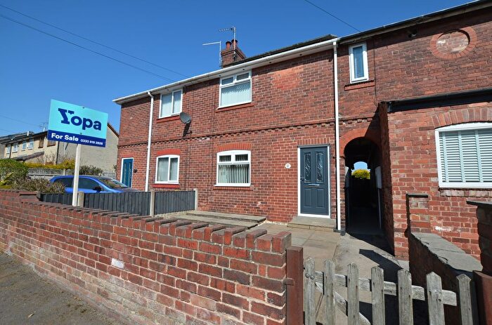 2 Bedroom Cottage For Sale In St. Johns Road, Sheffield, S25