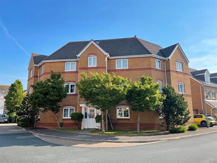 2 Bedroom Flat For Sale In Amherst Place, Ryde, PO33