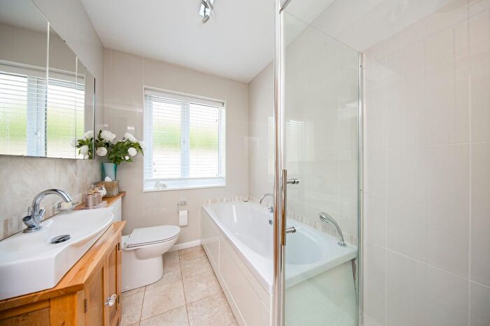 4 Bedroom Bungalow For Sale In Stone Street, Seal, Sevenoaks, Kent, TN15