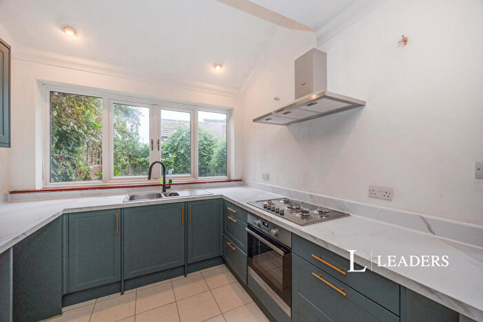 4 Bedroom Terraced House To Rent In Powerscourt Road, Portsmouth, Hampshire, PO2