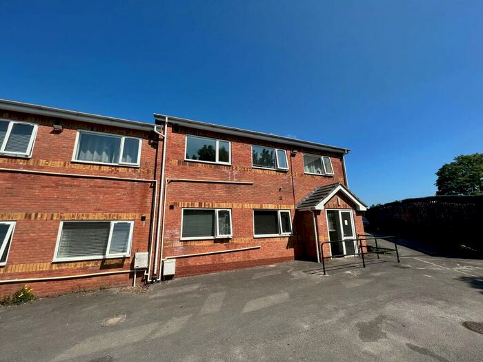 2 Bedroom Apartment To Rent In Chelsea Court, NG7