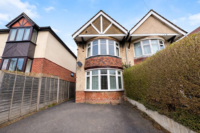 3 Bedroom Semi Detached House To Rent In Broadlands Road, Southampton, SO17