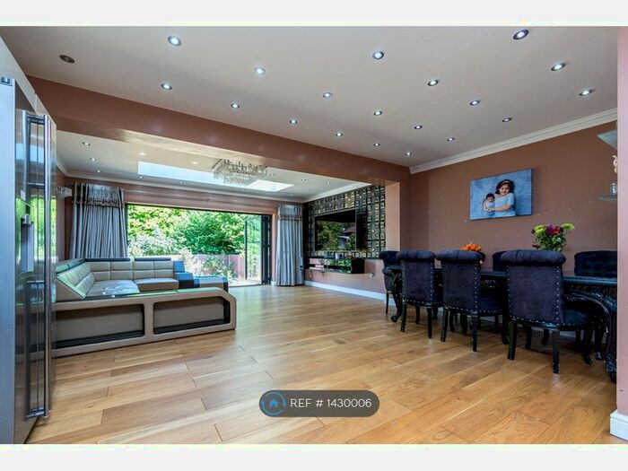 4 Bedroom Detached House To Rent In Beaumont Road, Purley, CR8