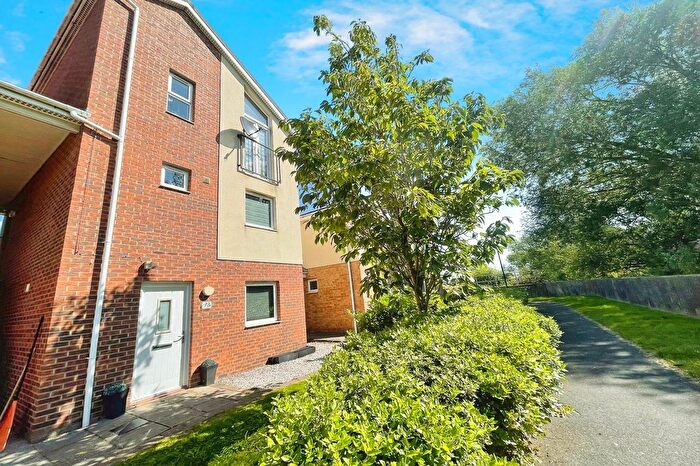 1 Bedroom Flat To Rent In Clog Mill Gardens, Selby, North Yorkshire, YO8