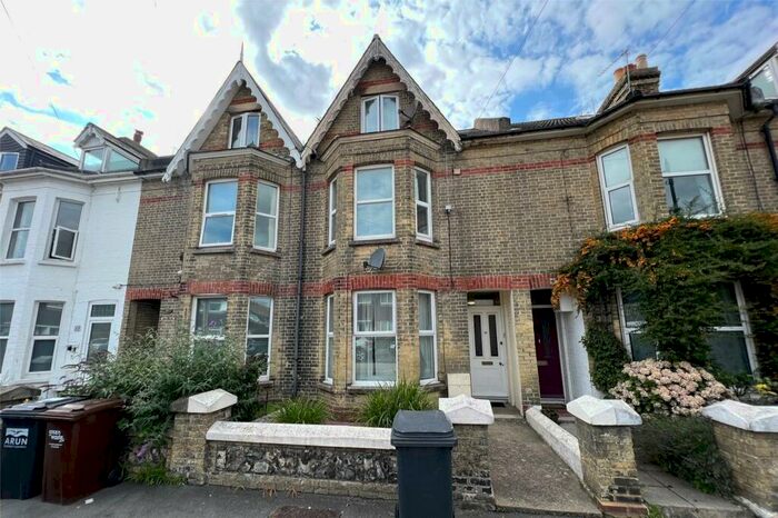 1 Bedroom Apartment To Rent In Bayford Road, Littlehampton, West Sussex, BN17