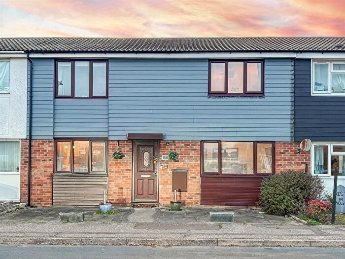 3 Bedroom Terraced House For Sale In Yare Avenue, Witham, CM8