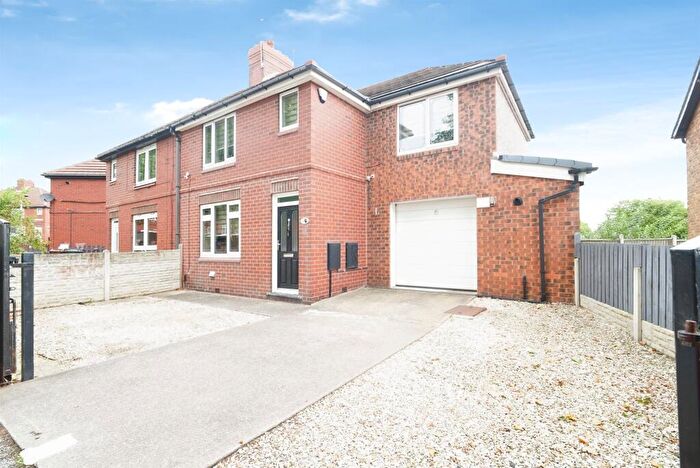 3 Bedroom Semi-Detached House For Sale In Bank End Avenue, Worsbrough, Barnsley, S70