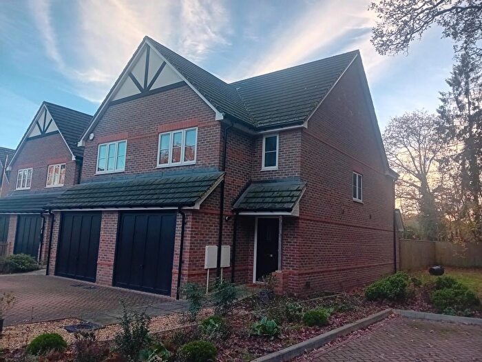 3 Bedroom End Of Terrace House To Rent In Ascot, Berkshire, SL5