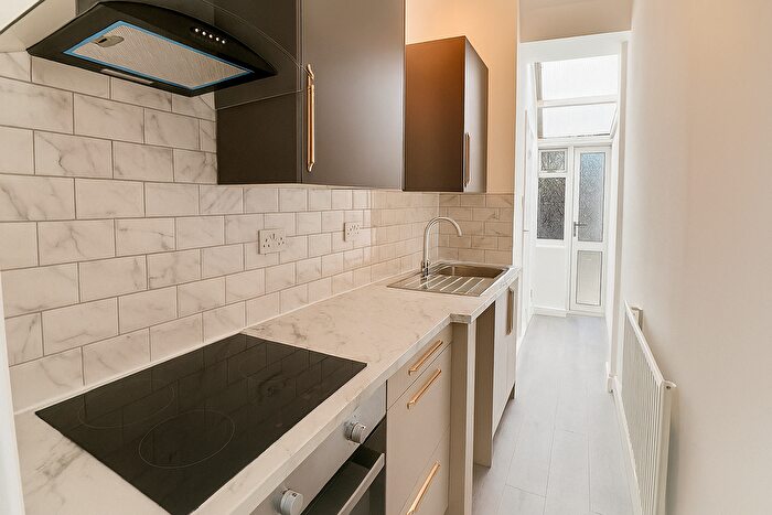 4 Bedroom Terraced House To Rent In Seymour Road, Bristol, BS16