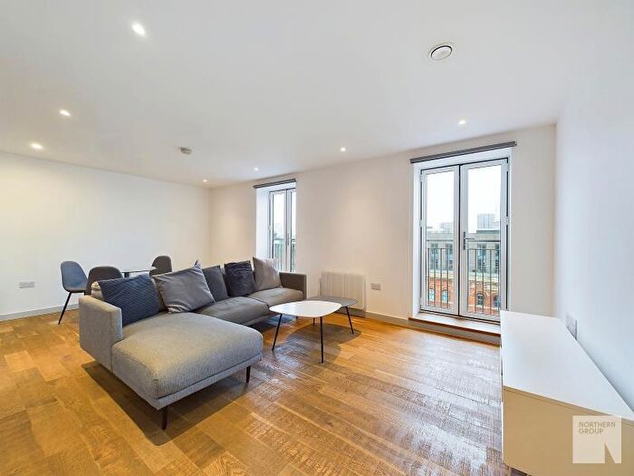 2 Bedroom Apartment To Rent In Apt :: One Cutting Room, M4