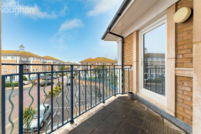 2 Bedroom Flat To Rent In Hamilton Court, The Strand, Brighton, BN2
