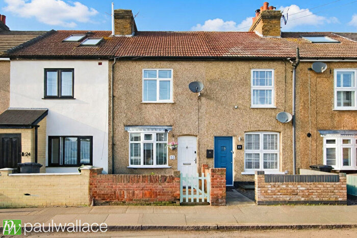 2 Bedroom Terraced House For Sale In Rye Road, Hoddesdon, EN11