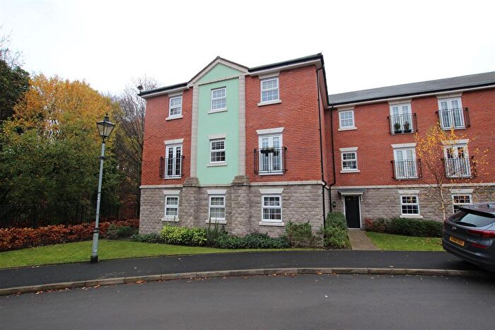 2 Bedroom Apartment To Rent In Temple Road, Bolton, Bolton, BL1