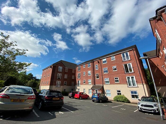2 Bedroom Flat To Rent In Stonemere Drive, Radcliffe, Bury, M26