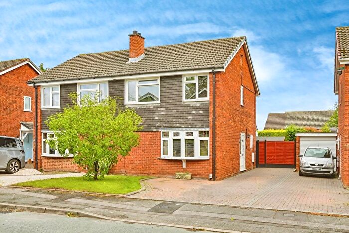 3 Bedroom Semi-Detached House For Sale In St. Helens Road, Lichfield, WS13