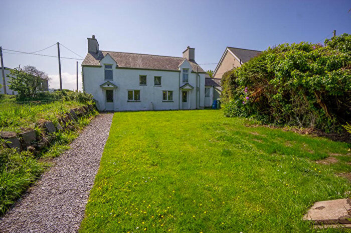 3 Bedroom Detached Bungalow For Sale In Lon Penrallt, Nefyn, Pwllheli, LL53