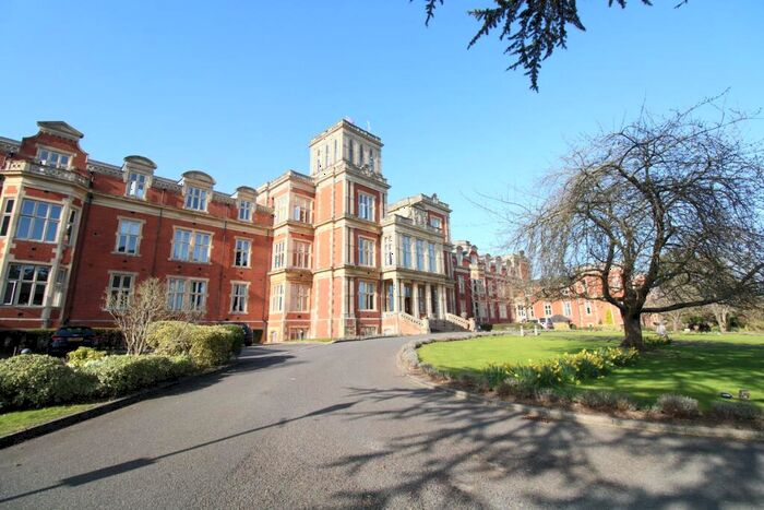 1 Bedroom Apartment To Rent In Redhill, Surrey, RH1