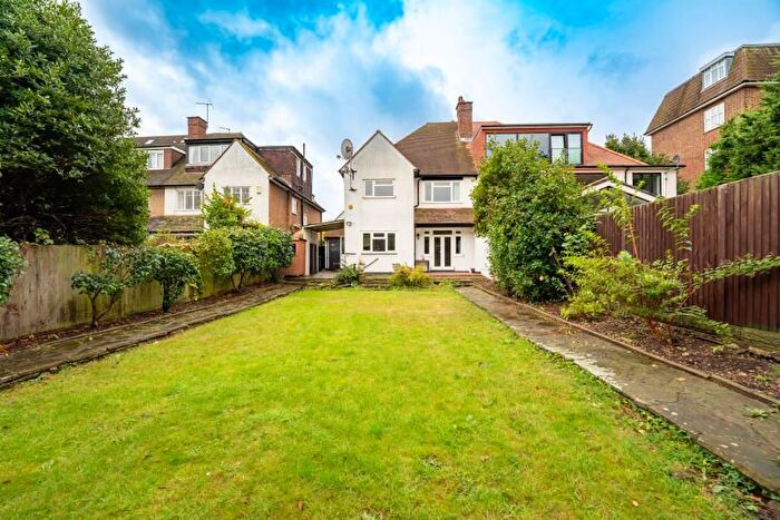 4 Bedroom Property To Rent In Gunnersbury Avenue, London, W5