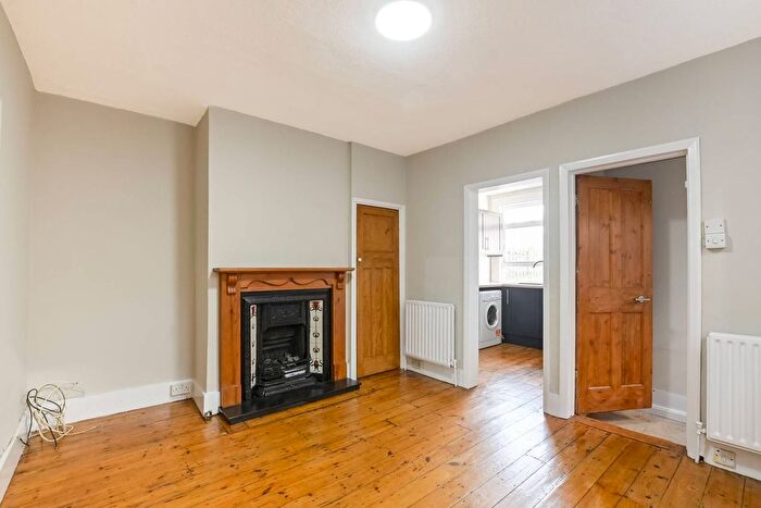 2 Bedroom Maisonette To Rent In Havelock Road, Wimbledon, London, SW19