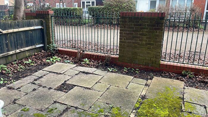 1 Bedroom Flat To Rent In Waddington Street, London, E15