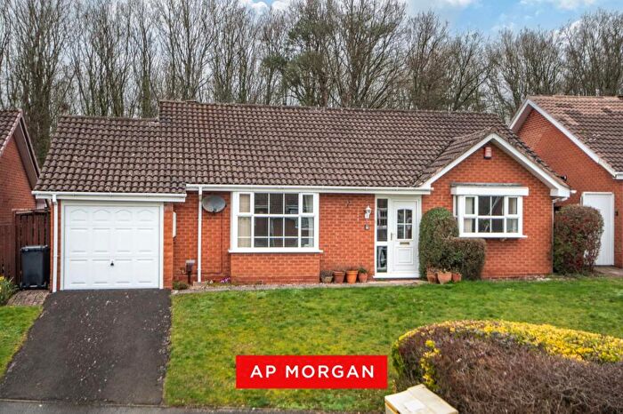 2 Bedroom Bungalow For Sale In Wordsley Close, Church Hill North, Redditch, Worcestershire, B98